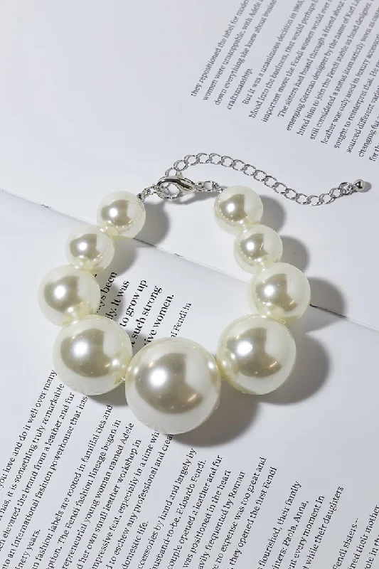 BIG PEARLS BRACELET Cozy Women's Sherpa - lined
