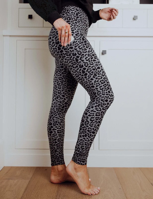 SA Exclusive Sassy Grey Leopard Pocket Leggings Rugged Women's Outdoor 